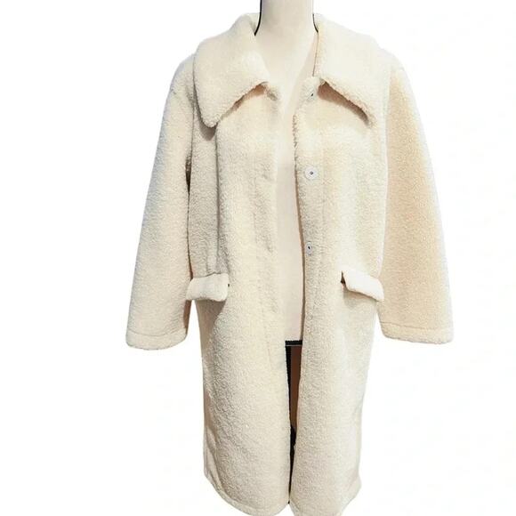 Marigold Shadows Faux Sherpa Teddy Coat Ivory/Off white Size Medium NWT - Picture 3 of 7
